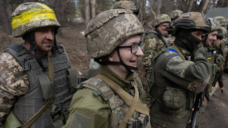 Liveticker Ukraine-Krieg: Ukraine plant Verschärfung der Mobilmachung