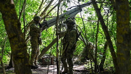 Liveticker Ukraine-Krieg: Russische Armee vertreibt Kiewer Kräfte aus Krasny Liman