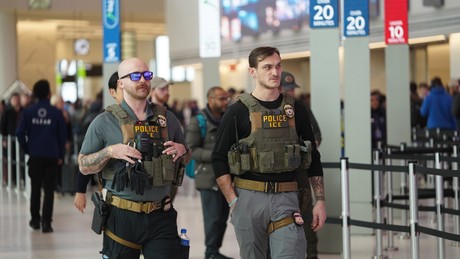 Einwanderungsbehörde ICE: Deutscher in US-Gewahrsam verstorben