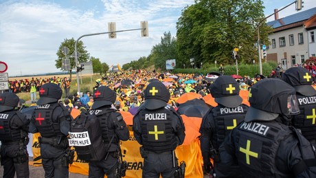 Traute Einigkeit nach AfD-Parteitag: Stadt Erfurt, Polizei und Protestbündnis ziehen positive Bilanz