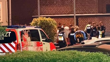 Deutschland am Wochenende: Erneut bundesweite Vorfälle mit Messer- und Machetenattacken