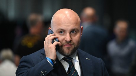 AfD-Außenpolitiker Frohnmaier: Merz sollte Putin anrufen