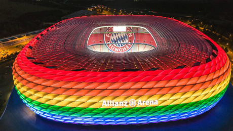 Wahnsinns-Ticker: 2G als Vorbote? Bayern München akzeptiert nur noch digitale Tickets