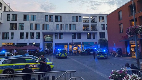 Hessen: Frau wird von Ehemann auf offener Straße mit "Stichwaffe" getötet