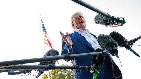 "Dreiste Form der Korruption": Verdacht gegen Trump wegen Insider-Handels erhärtet sich