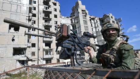 Liveticker Ukraine-Krieg - Gerassimow: Russland durchbricht Verteidigungslinien Kiews im Donbass