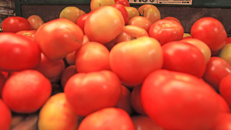 Bayerns Ministerpräsident Söder wird Opfer einer Tomatenattacke