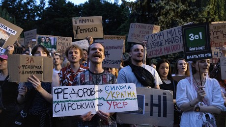 Kampf zwischen Generälen und "Soros-Anhängern" – In der Ukraine brodelt es