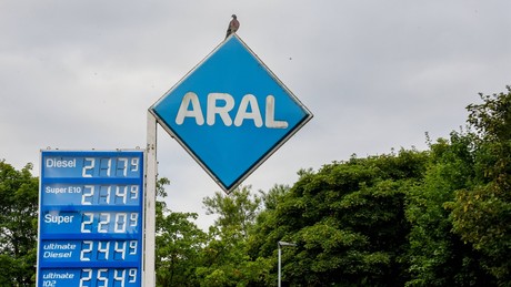 Pünktlich zur Ferienzeit: Rekordpreise an deutschen Zapfsäulen