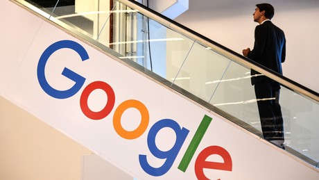 Aufstand gegen Maschinen: Große Verlage boykottieren Google wegen Traffic-Einbußen durch KI-Suche
