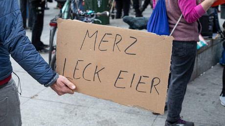 "Mehrzweckeier" aus Jugendwort-Abstimmung zensiert