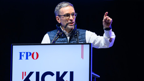 FPÖ: "Kein Kind wird geschützt" – Kritik an geplanter Altersprüfung im Netz