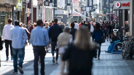 Nach Tankrabattende – Inflationsrate in Deutschland steigt deutlich an