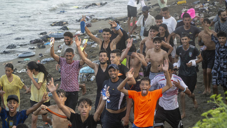Medienbericht: Marokko könnte Zustrom von Migranten nach Spanien begünstigt haben