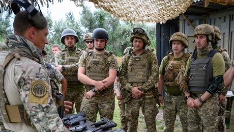Liveticker Ukraine-Krieg: Kiew streicht acht Bürgergruppen Aufschub von Mobilmachung