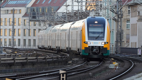 RE1: Wichtigste Bahnlinie Brandenburgs leidet unter Dauerbau