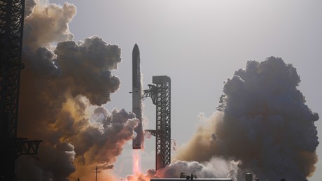Erste Zahlen nach Börsengang: SpaceX schreibt trotz Umsatzsprung Millionenverlust