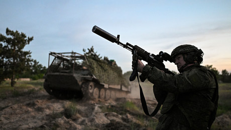 Liveticker Ukraine-Krieg: Massive Drohnenattacke abgewehrt – über 600 ukrainische Drohnen abgefangen