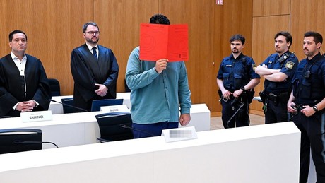 München: Lebens­lange Haft nach gezieltem Autoanschlag auf Verdi-Demo