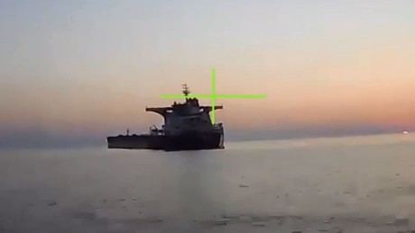 Crew evakuiert: Russland greift deutschen Frachter Emil mit Drohnen an (VIDEO)