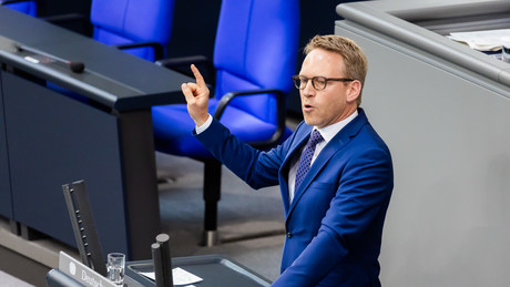 CDU-Politiker erklärt Russland den Krieg: BND soll Drohnenhersteller präventiv angreifen