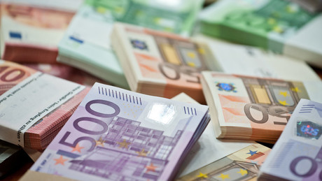 Wer zahlt am Ende den 90-Milliarden-Kredit an die Ukraine? – Die EU-Kommission weiß es nicht