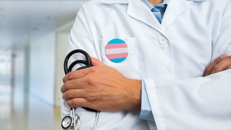 USA: Trump beendet Bundesfinanzierung von Geschlechtsumwandlungen bei Minderjährigen