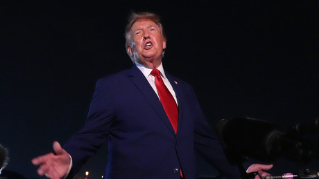 Trump verklagt: Wegen Verkauf von Frühzugang zu börsenrelevanten Truth-Social-Posts