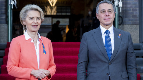 Schweiz weitet Russland-Sanktionen aus und rückt damit die Neutralitätsinitiative ins Zentrum