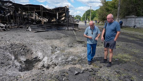 Liveticker Ukraine-Krieg: Deutsche Botschaft warnt Reisende in der Ukraine