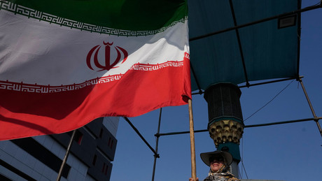 Iran droht mit Offensive: Militärschlag soll US-Seeblockade durchbrechen