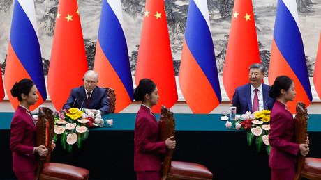 NATO-Albtraum: Russland und China könnten Zwei-Fronten-Krieg eröffnen