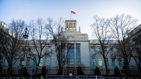 Russlands Botschaft in Berlin warnt Westen vor Einmischung Duma-Wahlen