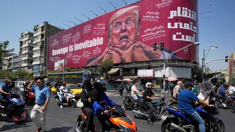 Bomben scheiterten, nun soll es der Wirtschaftskrieg richten – riskiert Trump Eskalation mit China?