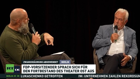 Nach abgewendeter Zwangsräumung: Kubicki wirbt im Theater Ost für Russland-Dialog