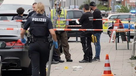 Gruppenstreit in Niedersachsen: Mehrere Schwerverletzte mit Schuss- und Stichverletzungen