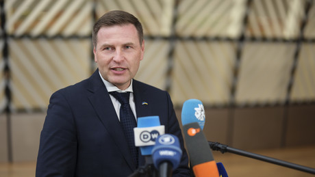 Estlands Verteidigungsminister tritt zurück: Skandal um Munitionsbeschaffung für Kiew