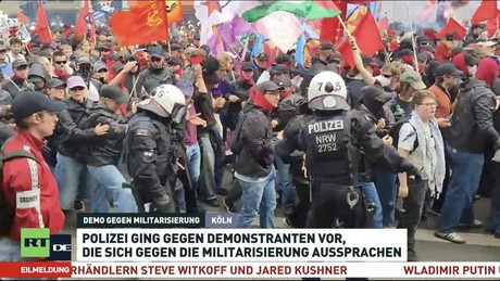 Köln: Demonstranten kritisieren Kriegskurs der Bundesregierung