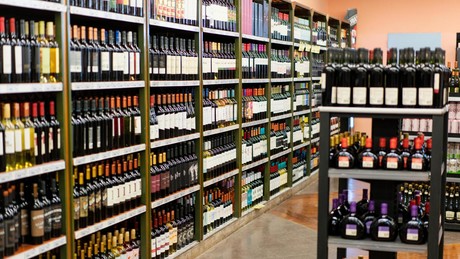 Bundesregierung will Alkoholsteuer um 20 Prozent anheben – Gesetzesentwurf im Bundestag