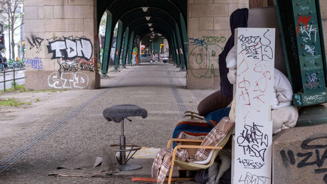 Berlin: Wenn der Scheich kommt, werden die Armen abgeräumt