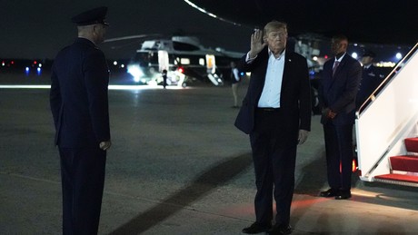 Trump gegen strengere KI-Regeln: US-Präsident spricht von "Verschwörung"