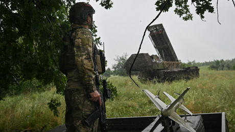 Liveticker Ukraine-Krieg: Russische Armee greift gegnerische Stellungen bei Dnjepropetrowsk an