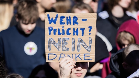 Gegen die Wehrpflicht: Schüler wollen wieder streiken – Behörden und Militär schikanieren sie
