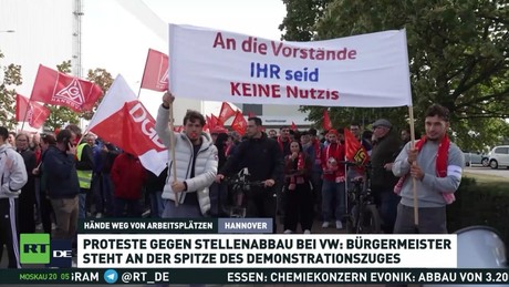 Zukunft statt Kahlschlag: Tausende protestieren gegen Stellenabbau