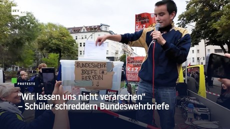 "Wir lassen uns nicht verarschen" – Schüler schreddern Bundeswehrbriefe