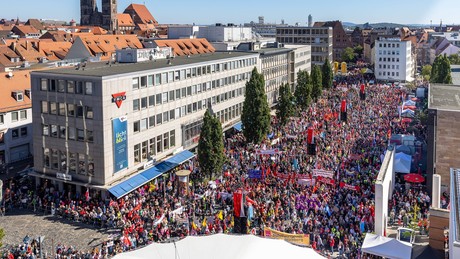 Sozialabbau: Rund 175.000 Menschen bei Protesten gegen Reformkurs der Merz-Regierung