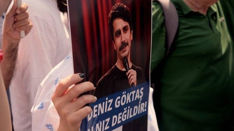 "Herabwürdigung religiöser Werte" – 19 Monate Haft für Komiker wegen Erdoğan-Beleidigung