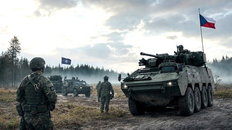Liveticker Ukraine-Krieg: Tschechien will bei "russischem Angriff" Brigaden ins Baltikum schicken