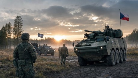 Liveticker Ukraine-Krieg: Tschechien will bei "russischem Angriff" Brigaden ins Baltikum schicken