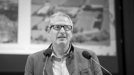 Bayern: Grafinger CSU-Bürgermeister verstirbt plötzlich und unerwartet bei Ausschusssitzung